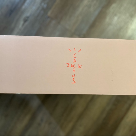 Air Jordan 6 Retro x Travis Scott ‘British Khaki’ - Picture 6 of 15